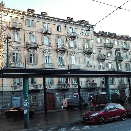 Madama Cristina Alojamento de Acomodação e Pequeno-almoço *