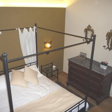 Madama Cristina Bed & Breakfast