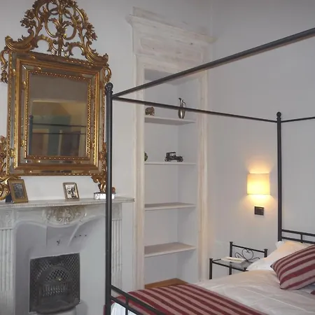 Madama Cristina Bed & Breakfast *