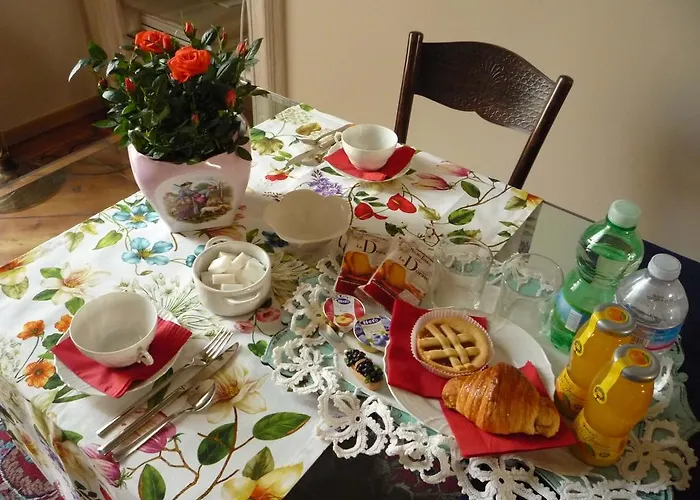 Madama Cristina Bed & Breakfast *