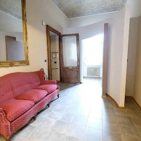 Madama Cristina Bed & Breakfast